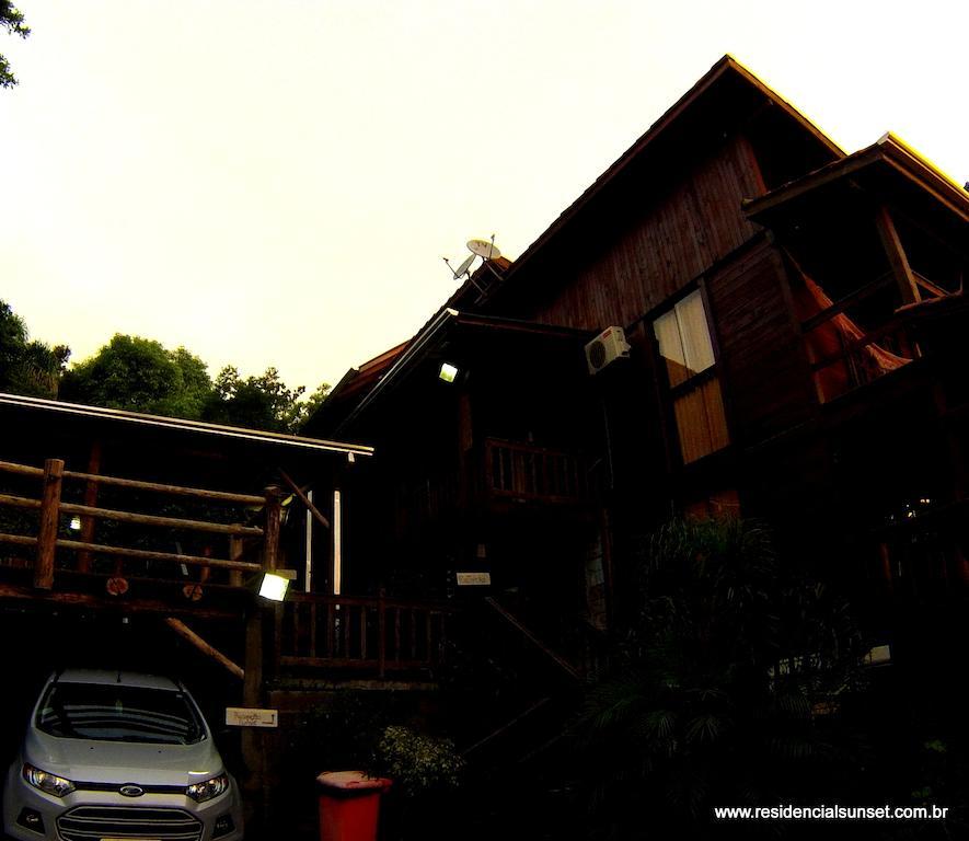 Residencial Sunset Aparthotel Bombinhas Buitenkant foto